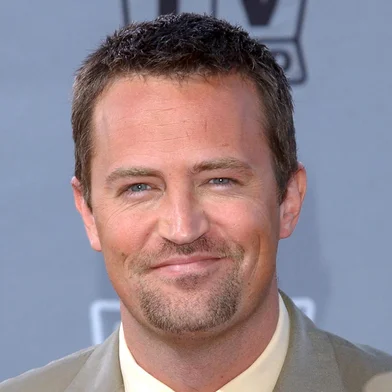 (FILES) Actor Matthew Perry attends the 2003 TV Land awards at the Palladium theatre in Hollywood on March 2, 2003. Matthew Perry, one of the stars of smash hit TV sitcom "Friends," has been found dead at his home, US media reported Saturday October 28. He was 54.Law enforcement sources told the Los Angeles Times that Perry was found unresponsive in a hot tub at his Los Angeles home.The LA Times and TMZ, which first reported the news, both said there were no signs of foul play, citing anonymous sources. (Photo by Chris Delmas / AFP)Editoria: ACELocal: HollywoodIndexador: CHRIS DELMASSecao: cinemaFonte: AFPFotógrafo: STF<!-- NICAID(15582831) -->