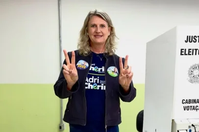 Instagram @adricherini / Reprodução Adri Cherini é a deputada estadual mais votada de 2026<!-- NICAID(16380265) -->