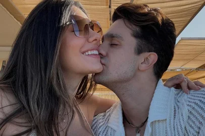 Jade Magalhães e Luan Santana anunciam gravidez <!-- NICAID(15820393) -->
