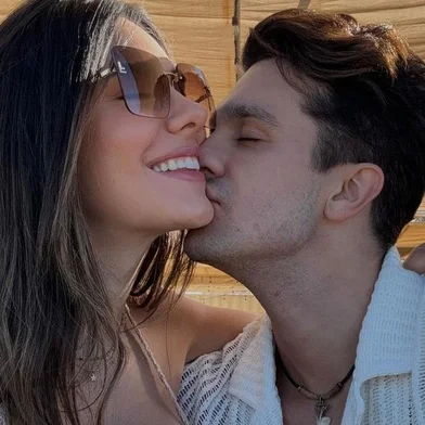 Jade Magalhães e Luan Santana anunciam gravidez <!-- NICAID(15820393) -->