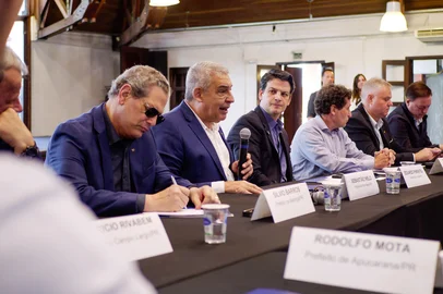 Marcelo Viola / PMPA O prefeito Sebastião Melo participou, nesta sexta-feira, 11, na condição de presidente da Frente Nacional de Prefeitas e Prefeitos (FNP), da quinta edição do encontro Reforma Tributária: estratégias para o futuro das cidades, realizado em Curitiba.<!-- NICAID(16364118) -->