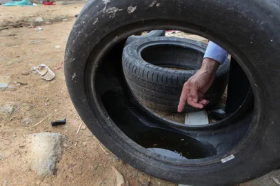 Ação contra a dengue recolhe pneus em diversos pontos de Farroupilha neste sábado.<!-- NICAID(16028762) -->