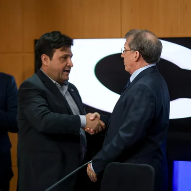 PORTO ALEGRE, RS, BRASIL, 08-12-2025: Cerimônia de posse do novo presidente do Grêmio. Odorico Roman, 67 anos, comandará o clube no triênio 2025-2028. Foto: Bruno Todeschini/Agência RBS<!-- NICAID(16183064) -->