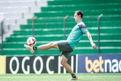 Juventude<!-- NICAID(16221087) -->