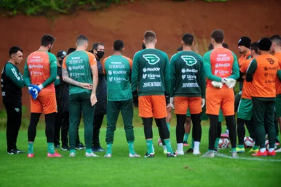 CAXIAS DO SUL, RS, BRASIL, 30/03/2021 -  Juventude treina para proximas partidas. (Marcelo Casagrande/Agência RBS)<!-- NICAID(14746512) -->
