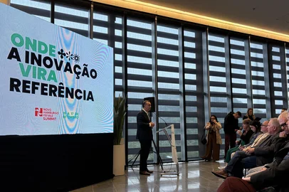 Estão abertas as inscrições para o Novo Hamburgo Feevale Summit, evento de inovação e empreendedorismo gratuito que ocorre entre os dias 15, 16 e 17 de setembro, na Universidade Feevale. O lançamento foi nesta quarta-feira (10), onde foram apresentadas parte das atrações que farão parte da programação.  <!-- NICAID(16303558) -->