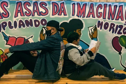 Vídeo do projeto RAPajador homenageia Dia do Professor<!-- NICAID(14915285) -->