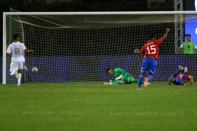 Clemente Montes, Chile, futebol