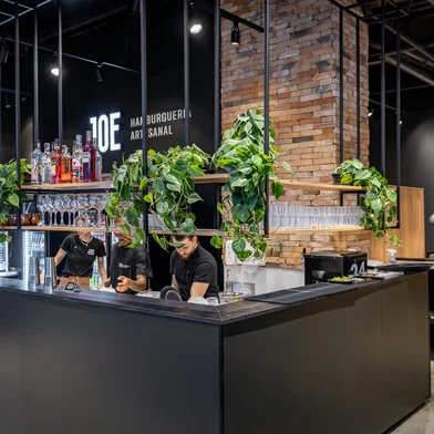 Unidade da Joe Hamburgueria no Boulevard Laçador<!-- NICAID(16006401) -->