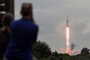 A SpaceX Falcon Heavy rocket with the Psyche spacecraft launches from NASA's Kennedy Space Center in Cape Canaveral, Florida, on October 13, 2023. The spacecraft is bound for Psyche, an object 2.2 billion miles (3.5 billion kilometers) away that could offer clues about the interior of planets like Earth. (Photo by CHANDAN KHANNA / AFP)Editoria: SCILocal: Kennedy Space CenterIndexador: GREGG NEWTONSecao: space programmeFonte: AFPFotógrafo: STR<!-- NICAID(15568281) -->