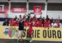 Sercesa recebe o troféu do título da Série Ouro 
