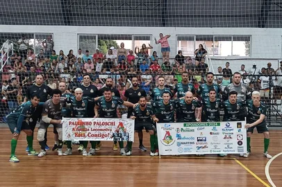 Time de futsal da Locomotiva Gaúcha, de Serafina Corrêa, campeã da Série Bronze em 2024.