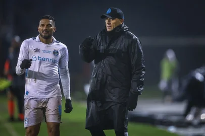 Renato Portaluppi e Reinaldo, do Grêmio
