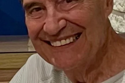 José Antonio Fernandez Pires morreu no dia 1º de fevereiro, aos 89 anos, em Itapema, no litoral de Santa Catarina. Cirurgião-dentista e professor, era referência na área de dentística restauradora, com formação acadêmica no Brasil e no exterior, e teve longa trajetória ligada à Faculdade de Odontologia da Universidade Federal do Rio Grande do Sul (UFRGS).<!-- NICAID(16222441) -->