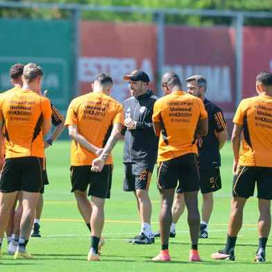 O técnico Eduardo Coudet comanda seu primeiro treino da pré-temporada do Inter no CT Parque Gigante.<!-- NICAID(15651080) -->