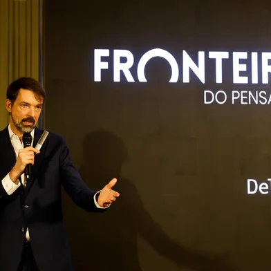 PORTO ALEGRE, RS, BRASIL, 16.04.2025: Apresentação do novo formato do Fronteiras do Pensamento, com a presença do governador Eduardo Leite. Foto: Camila Hermes/Agencia RBS<!-- NICAID(16018531) -->