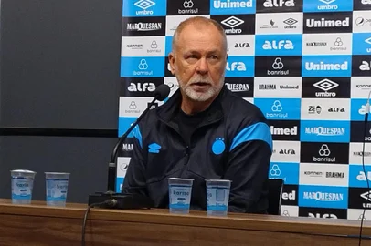 Mano Menezes Grêmio<!-- NICAID(16079919) -->