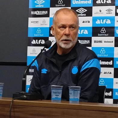 Mano Menezes Grêmio<!-- NICAID(16079919) -->