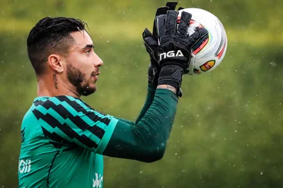 atleta é uma das novidades no elenco alviverde para 2022<!-- NICAID(14985293) -->