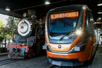 Maria Fumaça completa 30 anos com novas ofertas de atrativos. Operada pela Giordani Turismo, locomotiva passa pelos municípios de Bento Gonçalves, Garibaldi e Carlos Barbosa. A expertise da empresa possibilitou ampliar o mercado para um VLT que irá operar na Campanha assim que autorizado pela Agência Nacional de Transportes Terrestres (ANTT). (Neimar De Cesero/Agência RBS)<!-- NICAID(15460735) -->