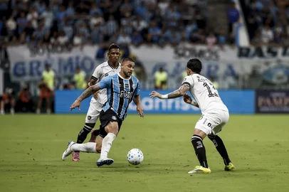 Duda Fortes / Agencia RBS PORTO ALEGRE, RS, BRASIL, 02-02-2026: - Na arena, Grêmio enfrenta o Botafogo pela segunda rodada do Brasileirão 2026. Fotos: Duda Fortes/Agencia RBS<!-- NICAID(16219021) -->