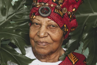 Uma das homenageadas, dona Benta Ferreira de Souza, será agraciada pela sua dedicação à vida religiosa e por sua história pessoal. Ela completa 101 anos no dia 29 de julho. Caxias do Sul tem 135 anos e Benta tem 100. Ela é a história viva do negro na cidade.<!-- NICAID(16086175) -->