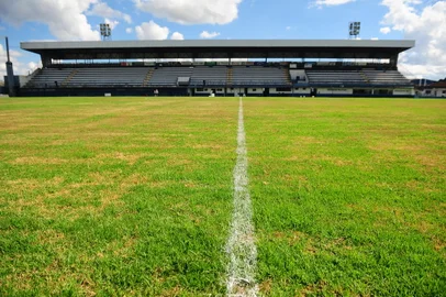 VACARIA, RS, BRASIL, 09/04/2024. Estádio Altos da Glória, casa do Glória, de Vacaria. O time está se preparando para a Divisão de Acesso do Campeonato Gaúcho 2024. (Porthus Junior/Agência RBS)<!-- NICAID(15730200) -->