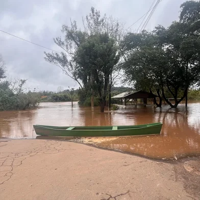 Rio Caí, em São Sebastião do Caí, ultrapassou a cota de inundação neste domingo (29) - 29.06.2025<!-- NICAID(16069981) -->