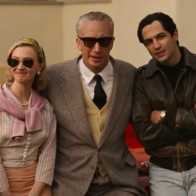 Adam Driver e Gabriel Leone em cena de Ferrari<!-- NICAID(15572563) -->