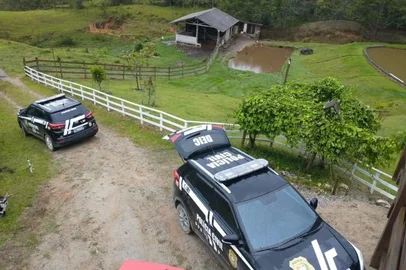 Suspeitos de atos neonazistas foram detidos no dia 14 de novembro em um sítio em São Pedro de Alcântara