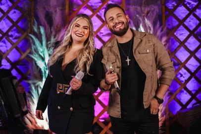 "Desempina Esse Nariz", nova música de trabalho da dupla sertaneja Andri e Hector. Vem com a pegada do batidão sertanejo e traços da vaneira Gaúcha.<!-- NICAID(15406776) -->