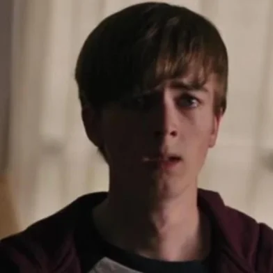 Ryan Grantham, 24 anos, é um ator que fez papeis em séries como Riverdale, iZombie e Supernatural. <!-- NICAID(15124556) -->