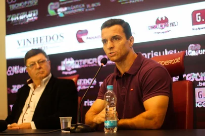 Apresentação técnico Júnior Rocha na Sala de Imprensa do Caxias.<!-- NICAID(16023290) -->