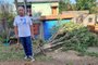 José Luiz Menezes, aposentado, está há quatro dias sem energia, após passagem de ciclone, em Viamão. Árvore caiu em frente à casa dele, no bairro Índio Jari<!-- NICAID(15460572) -->