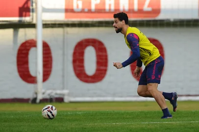 CAXIAS DO SUL, RS, BRASIL, 16/07/2025. Caxias realiza treinamento no Estádio Centenário na preparação para enfrentar o Náutico pela 13ª rodada da Série C do Campeonato Brasileiro.  Na foto, zagueiro Lucas Cunha. (Porthus Junior/Agência RBS)Indexador: BTK<!-- NICAID(16081869) -->