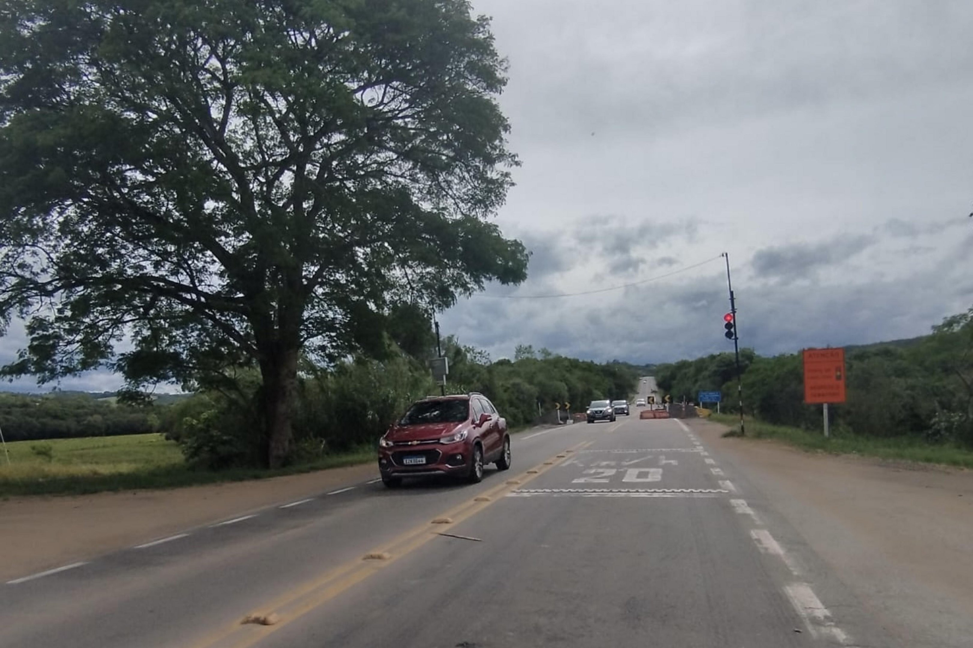 PRF libera passagem de ve&iacute;culos de at&eacute; 45 toneladas em ponte sobre o Rio Piratinizinho
