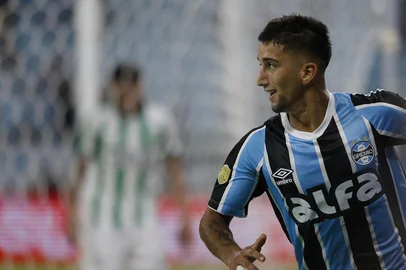 GAUCHÃO  PORTO ALEGRE, RS, BRASIL, 22-02-2025 - Grêmio e Juventude se enfrentam pelo jogo de ida da semifinal do Campeonato Gaúcho 2025, na Arena, em Porto Alegre. Cristian Olivera.  Foto: Mateus Bruxel / Agência RBS<!-- NICAID(15982123) -->