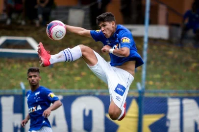 Juventude busca a contratação do volante Rômulo, 21 anos<!-- NICAID(14984220) -->