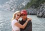 Atores Michael J. Fox e Tracy Pollan comemoram 35 anos de casamento 