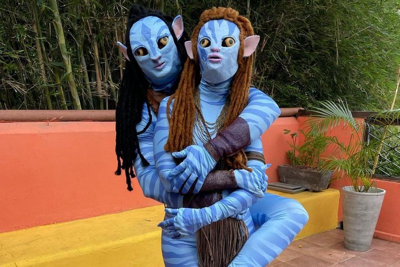 Fátima Bernardes e Túlio Gadêlha decidiram se fantasias de personagens da saga Avatar para comemorar o carnaval de Olinda.<!-- NICAID(15354889) -->