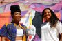 Porto Alegre, RS, Brasil - 03/10/2023 - Caderno Donna. Artistas da cena Hip Hop, Negra Jaque (túnica colorida) e Cristal (blusa branca) falam sobre a representatividade feminina. FOTO: Jonathan Heckler, Agência RBS<!-- NICAID(15558030) -->