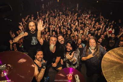 Banda de heavy metal Armored Dawn fará show solidário em Passo Fundo