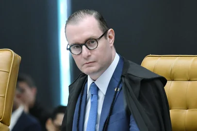 Em primeiro voto no STF, Zanin vota a favor do juiz de garantias<!-- NICAID(15507316) -->