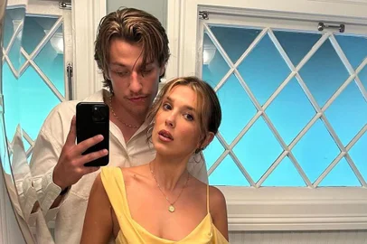Millie Bobby Brown fala sobre os preparativos para o casamento com Jon Bon Jovi: "É muito divertido"<!-- NICAID(15510500) -->