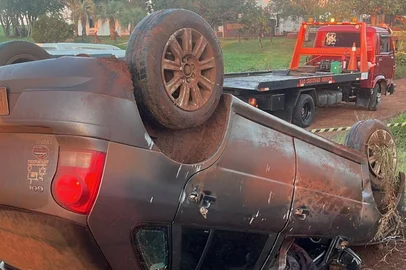 Homem morre após capotar carro na RS-344 em Giruá<!-- NICAID(16054802) -->