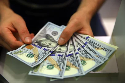 Tadeu Vilani / Agencia RBS PORTOALEGRE-RS-BR 18.05.2018Oscilação no mercado financeiro faz o preço do dólar subir.FOTÓGRAFO: TADEU VILANI AGÊNCIARBS<!-- NICAID(13555187) -->