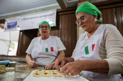 FARROUPILHA, RS, BRASIL, 09/05/2025. Celebrando os 150 anos da imigração italiana no RS, Entrai começa nesta sexta, em Farroupilha. Na foto, Maria Terezinha Thomasini (Neimar De Cesero/Agência RBS)Indexador: Neimar De Cesero<!-- NICAID(16034020) -->