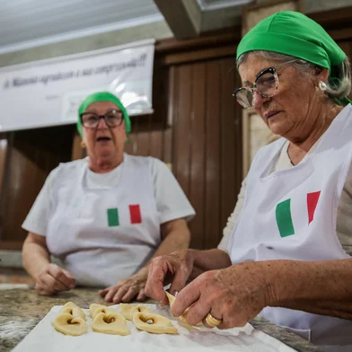 FARROUPILHA, RS, BRASIL, 09/05/2025. Celebrando os 150 anos da imigração italiana no RS, Entrai começa nesta sexta, em Farroupilha. Na foto, Maria Terezinha Thomasini (Neimar De Cesero/Agência RBS)Indexador: Neimar De Cesero<!-- NICAID(16034020) -->