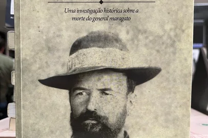 Livro Triste Fim de Gumercindo Saraiva, de Cláudio Júnior Damin<!-- NICAID(15875593) -->