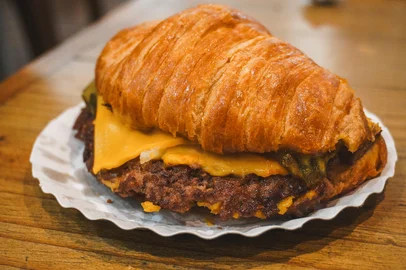 destemperados, lucho burger, hamburgueria, porto alegre, mostardeiro, smash burger<!-- NICAID(16057659) -->